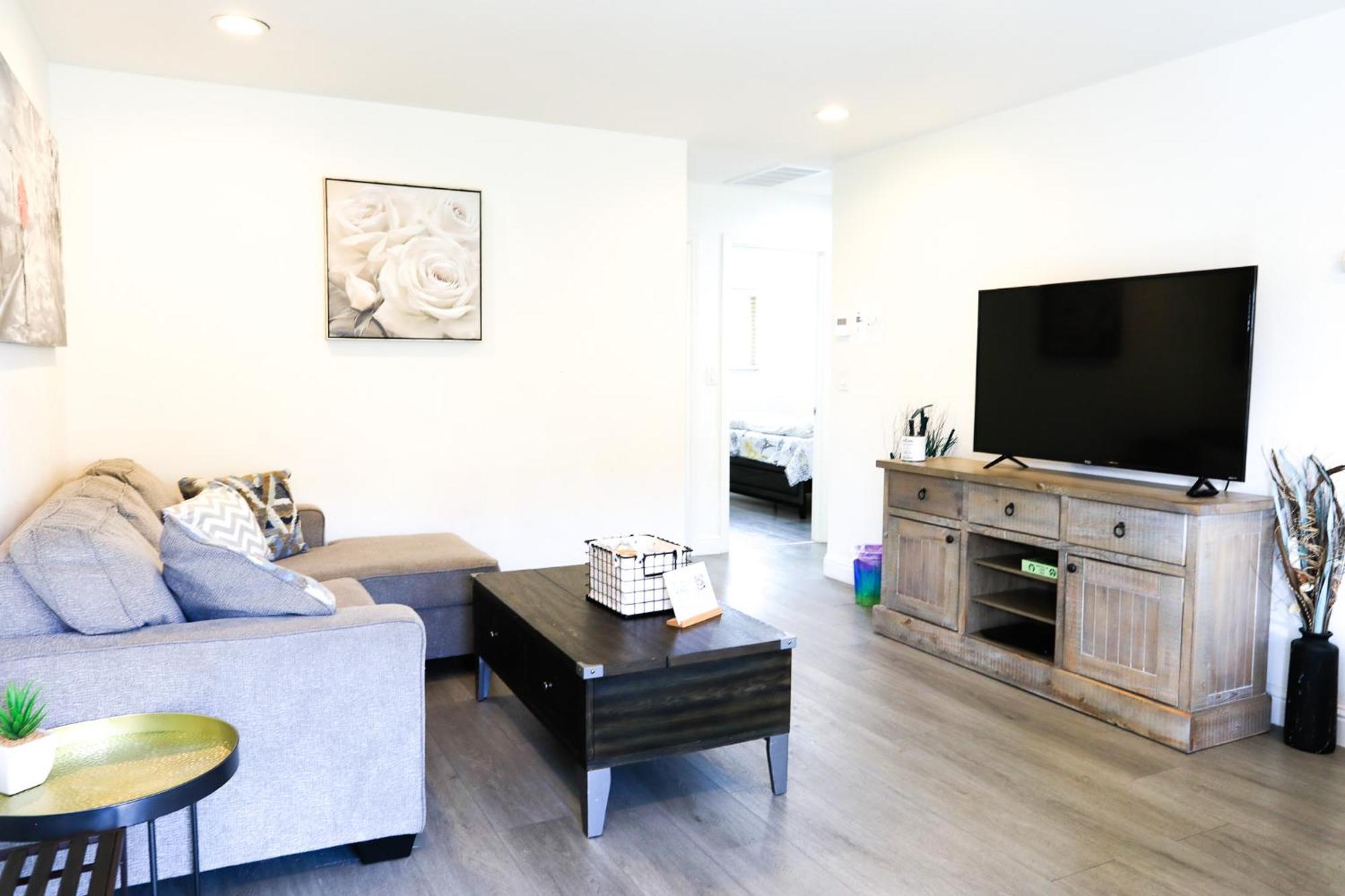 2Br Apt With Brand New Super Quite Ac, Washer, Dryer, Free Ev Station, Free Parking In Cupertino Σανιβέιλ Εξωτερικό φωτογραφία